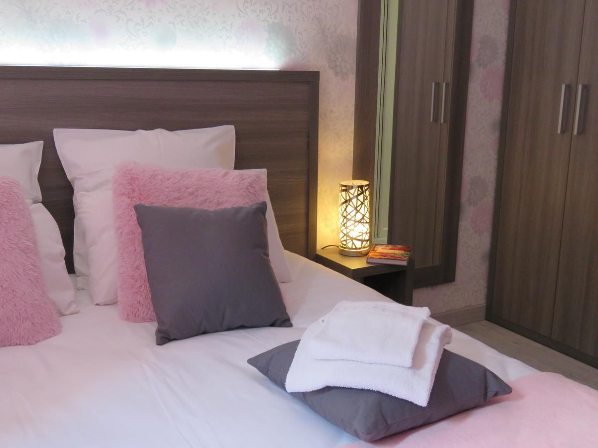 Hotel Le Saint Patrice Байо Екстериор снимка